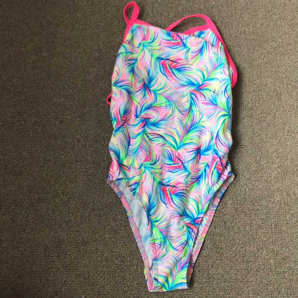 New never used tie back swimsuit